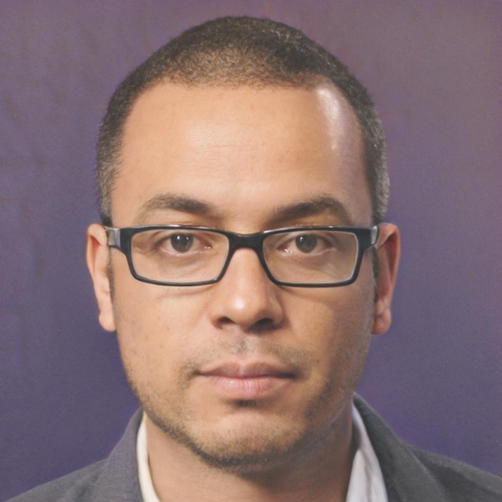 Portrait de Félix Bélanger-Rousseau, directeur de la formation chez envlorakient